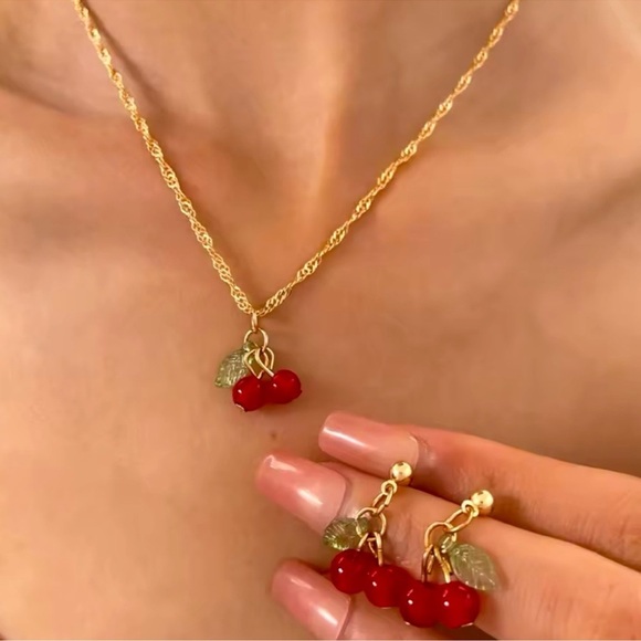 Anthropologie Petite Cherry Red Gold Set - Picture 15 of 15